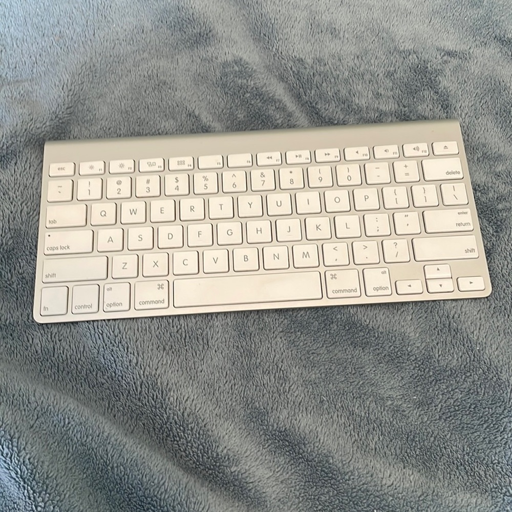 Apple Mini Wireless Bluetooth Keyboard